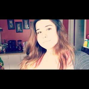 Meet your Posher, Cecilia